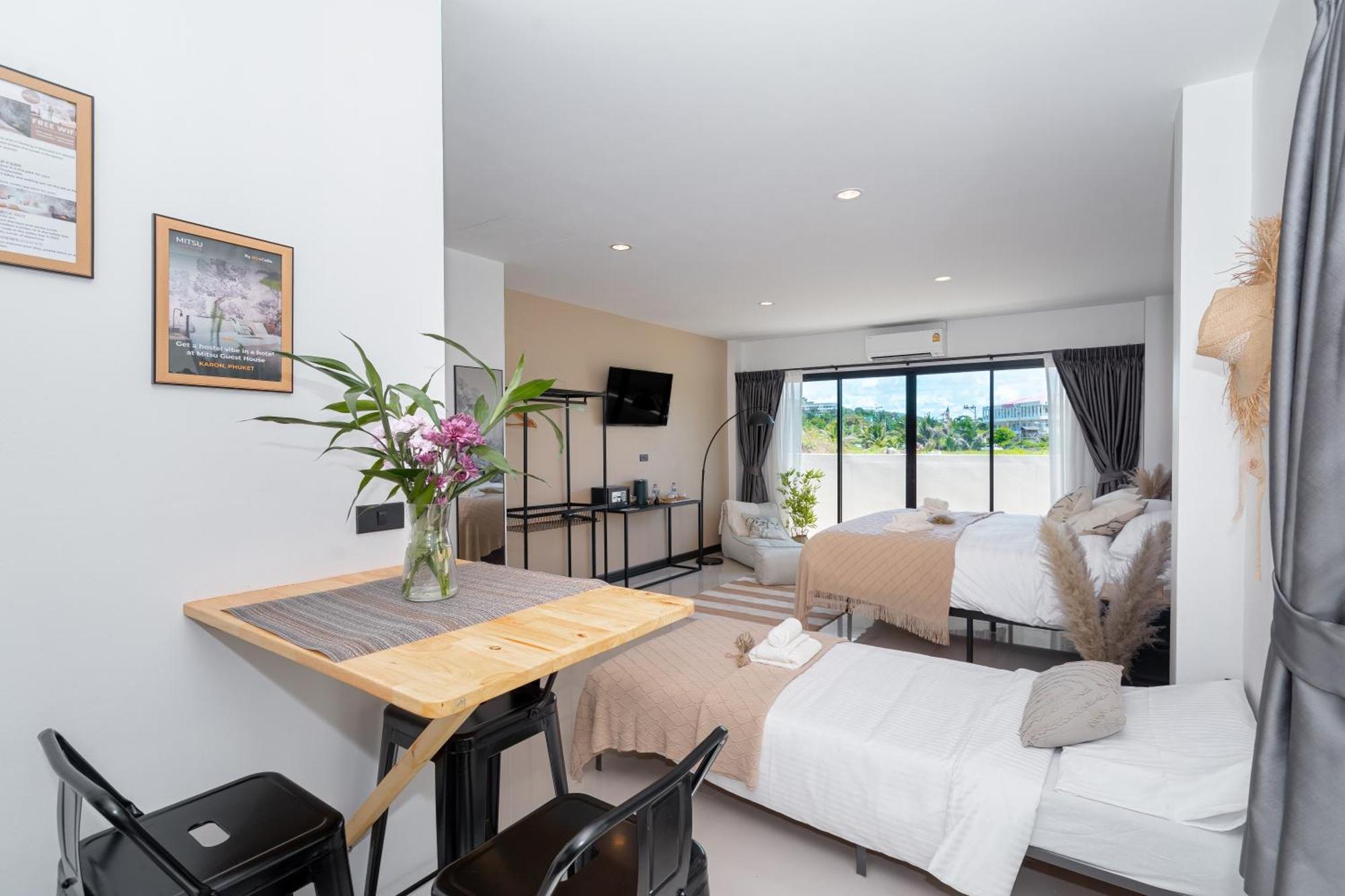 Mitsu Guesthouse Karon Kültér fotó