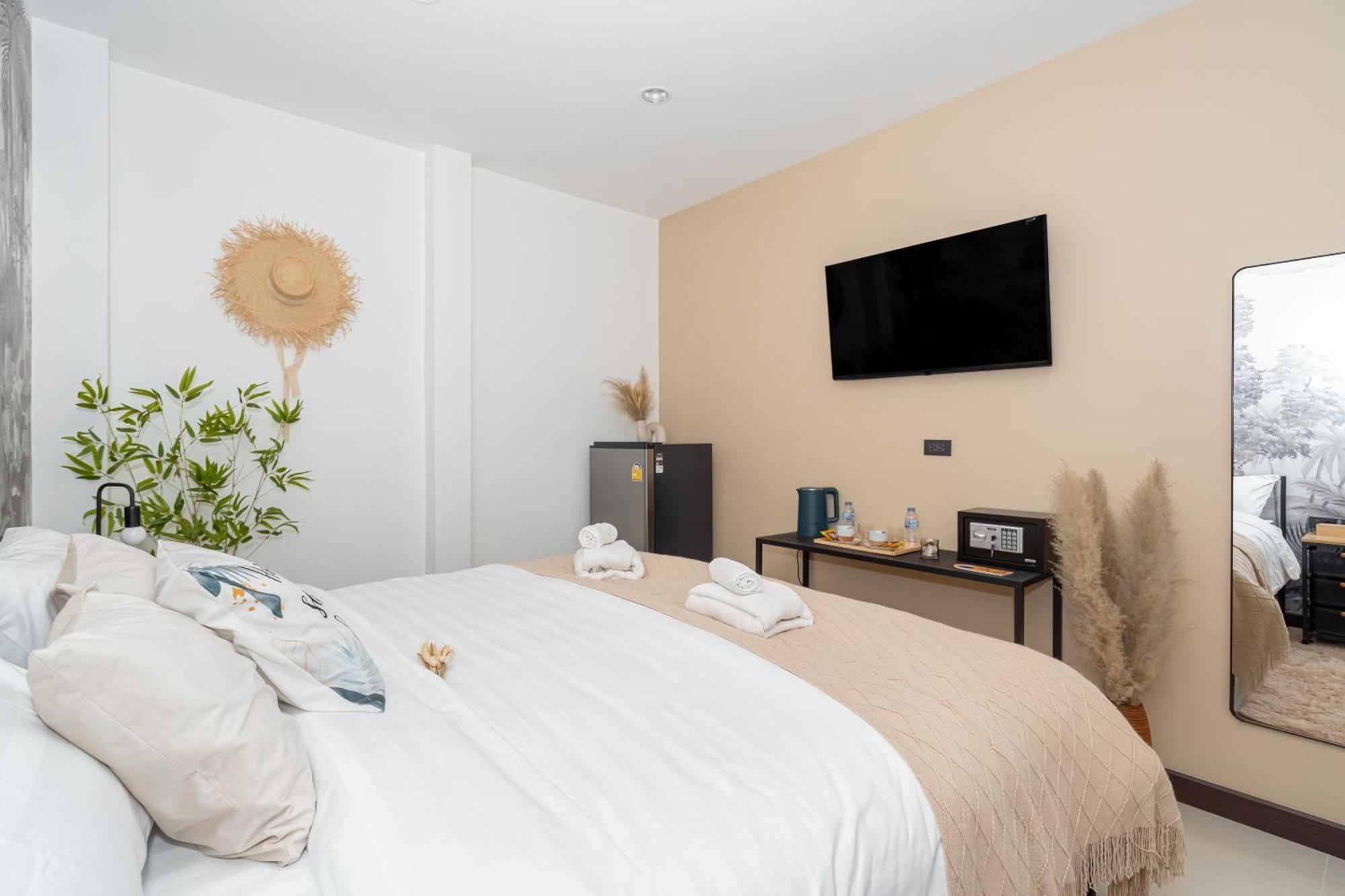 Mitsu Guesthouse Karon Kültér fotó