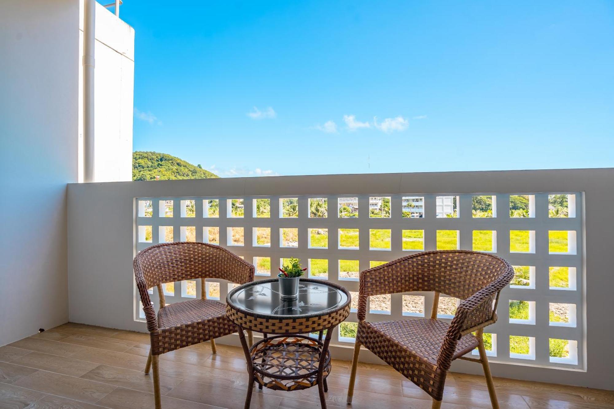Mitsu Guesthouse Karon Kültér fotó