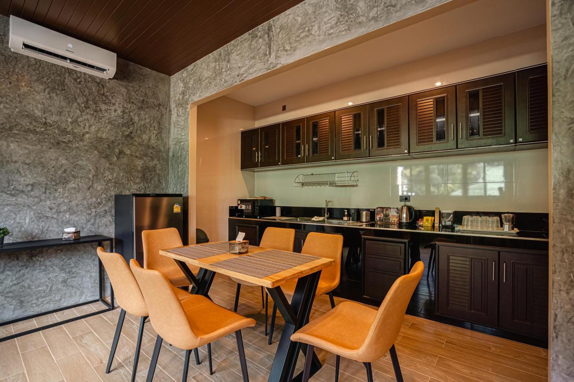 Mitsu Guesthouse Karon Kültér fotó