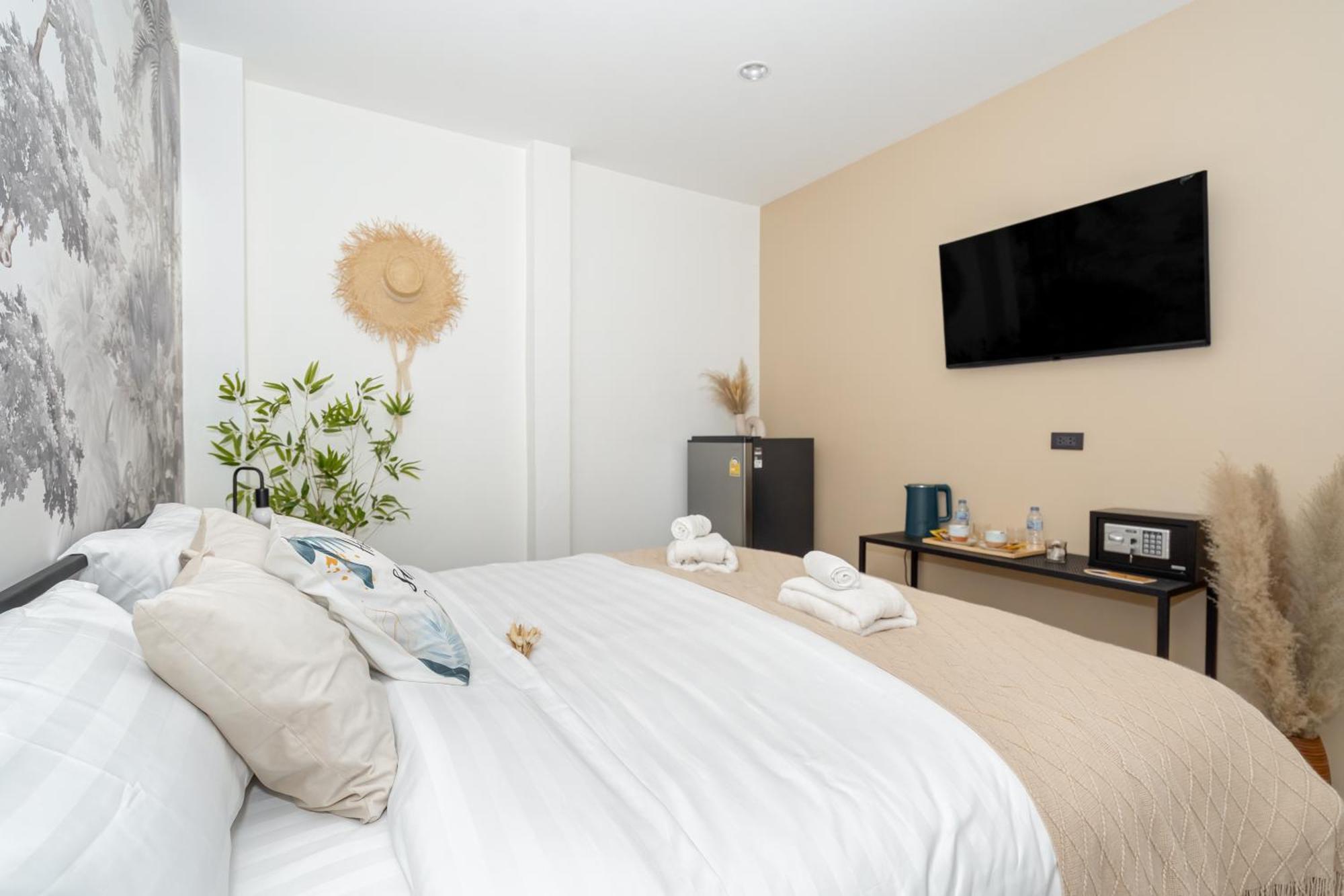 Mitsu Guesthouse Karon Kültér fotó