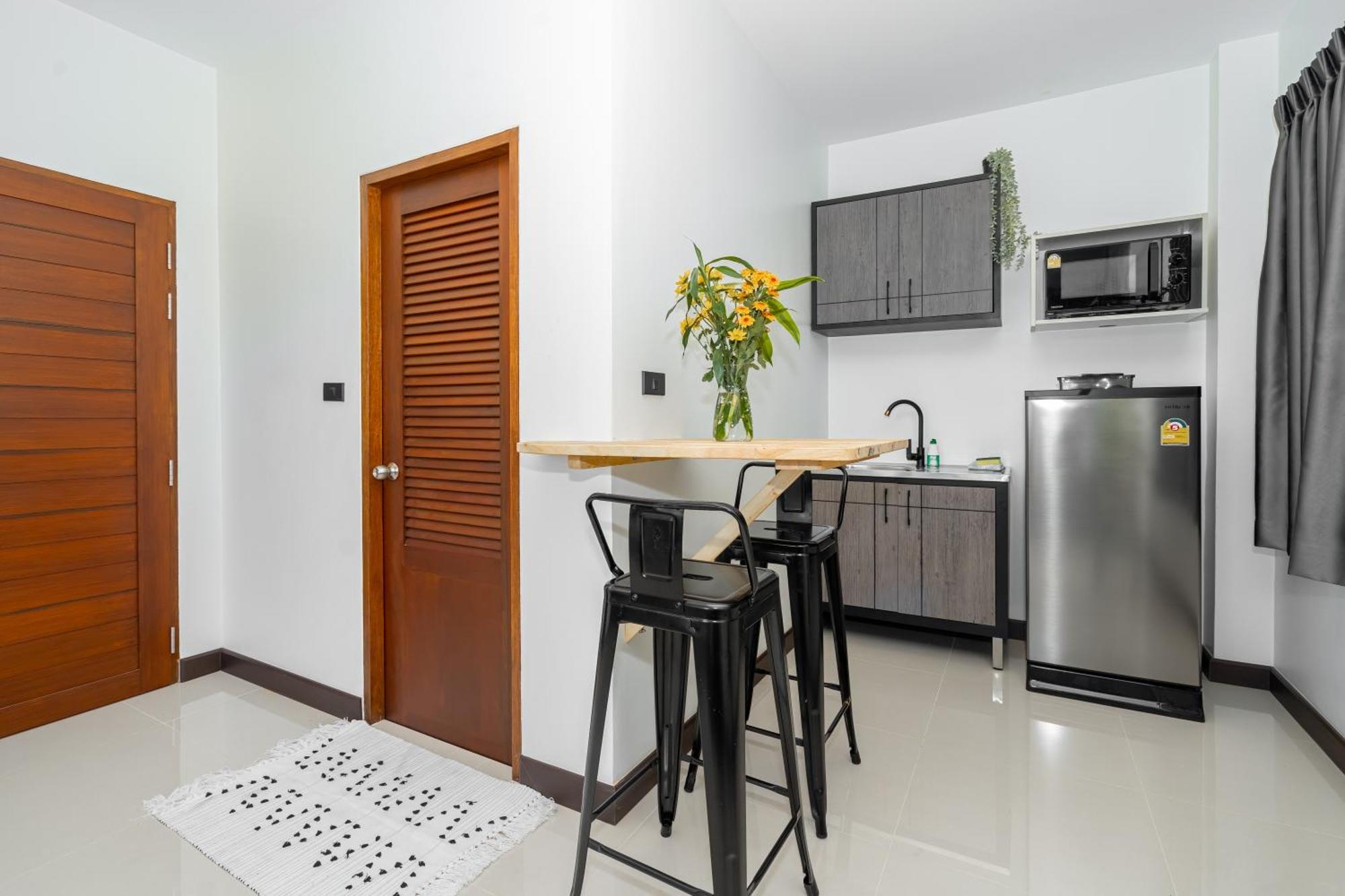 Mitsu Guesthouse Karon Kültér fotó