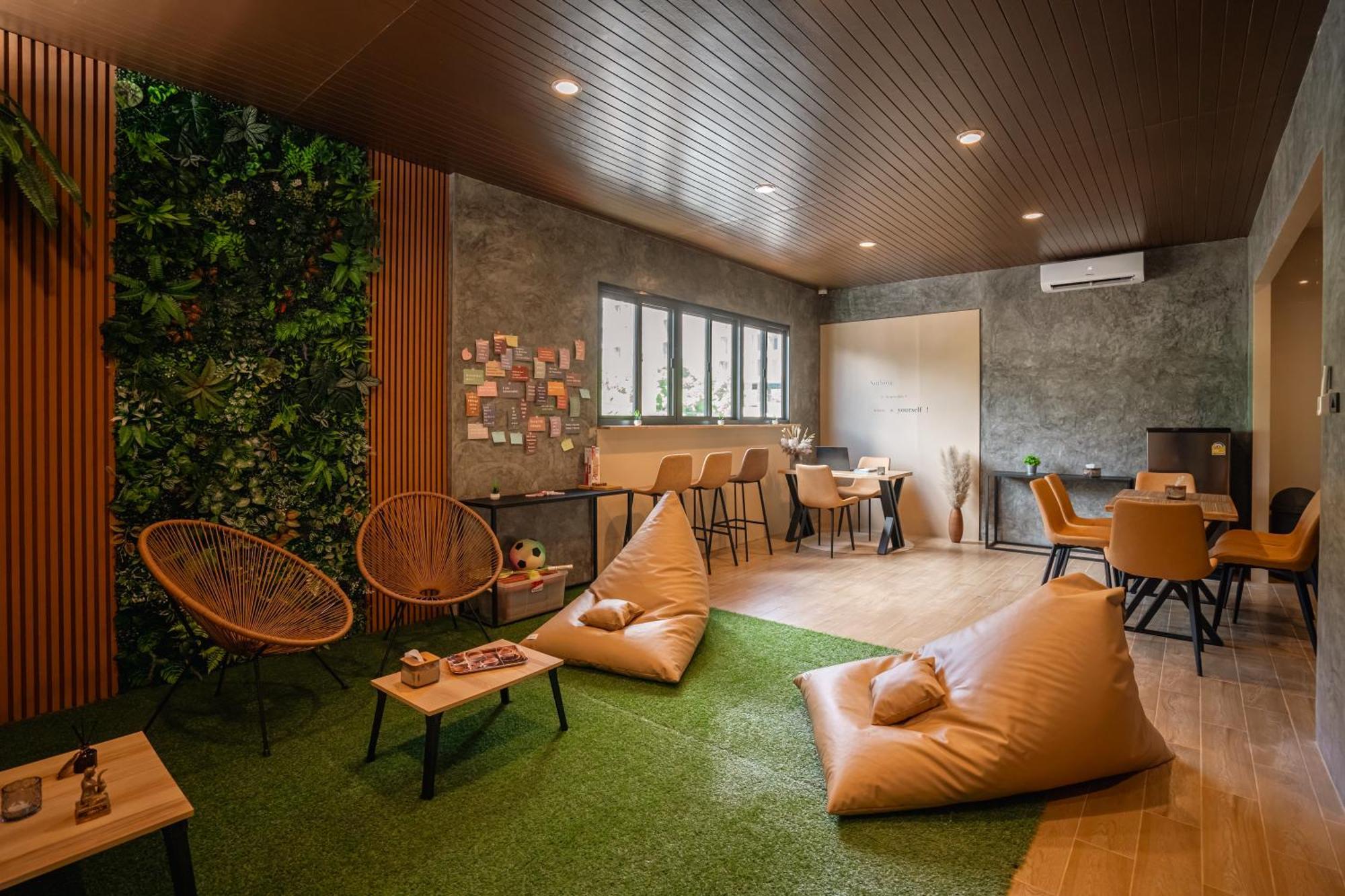 Mitsu Guesthouse Karon Kültér fotó